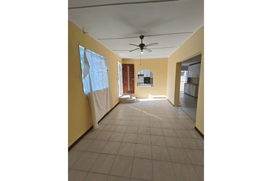 To Let 2 Bedroom Property for Rent in Amalinda Eastern Cape